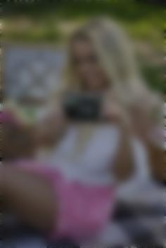 Vika Sumy 34 y.o. - intelligent lady - small public photo.