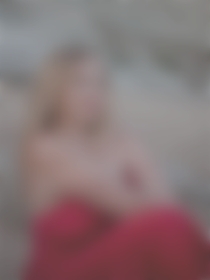 Julia Rivne 36 y.o. - intelligent lady - small public photo.