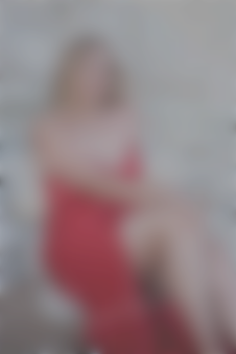 Julia Rivne 36 y.o. - intelligent lady - small public photo.