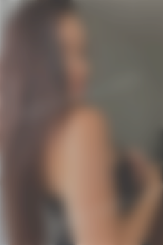 Alena Mykolaiv 39 y.o. - intelligent lady - small public photo.