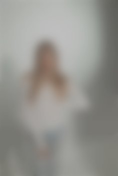 Yelyzaveta Kyiv 18 y.o. - intelligent lady - small public photo.