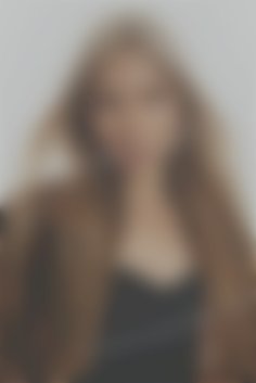 Yelyzaveta Kyiv 18 y.o. - intelligent lady - small public photo.