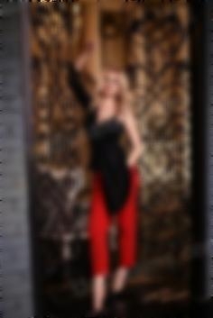 Julie Dnipro 38 y.o. - intelligent lady - small public photo.