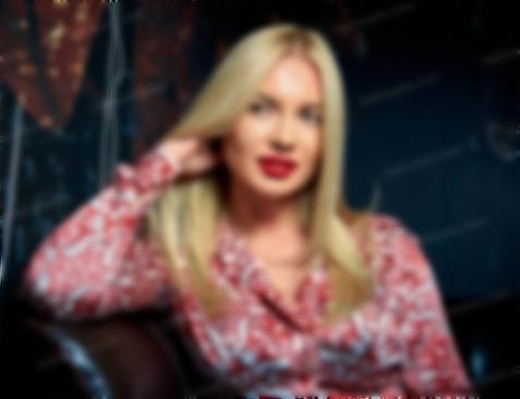 Julie Dnipro 38 y.o. - intelligent lady - small public photo.