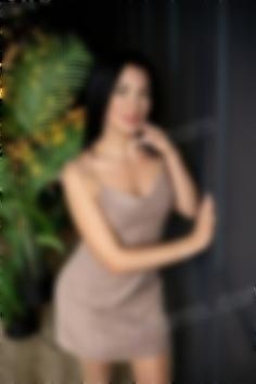 Iren Zaporizhia 39 y.o. - intelligent lady - small public photo.