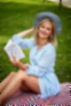 Tanya Zaporizhia 42 y.o. - intelligent lady - small public photo.