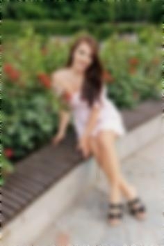 Yuliia Lviv 32 y.o. - intelligent lady - small public photo.