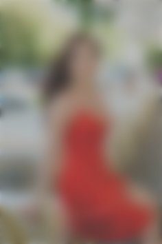 Yuliia Lviv 34 y.o. - intelligent lady - small public photo.