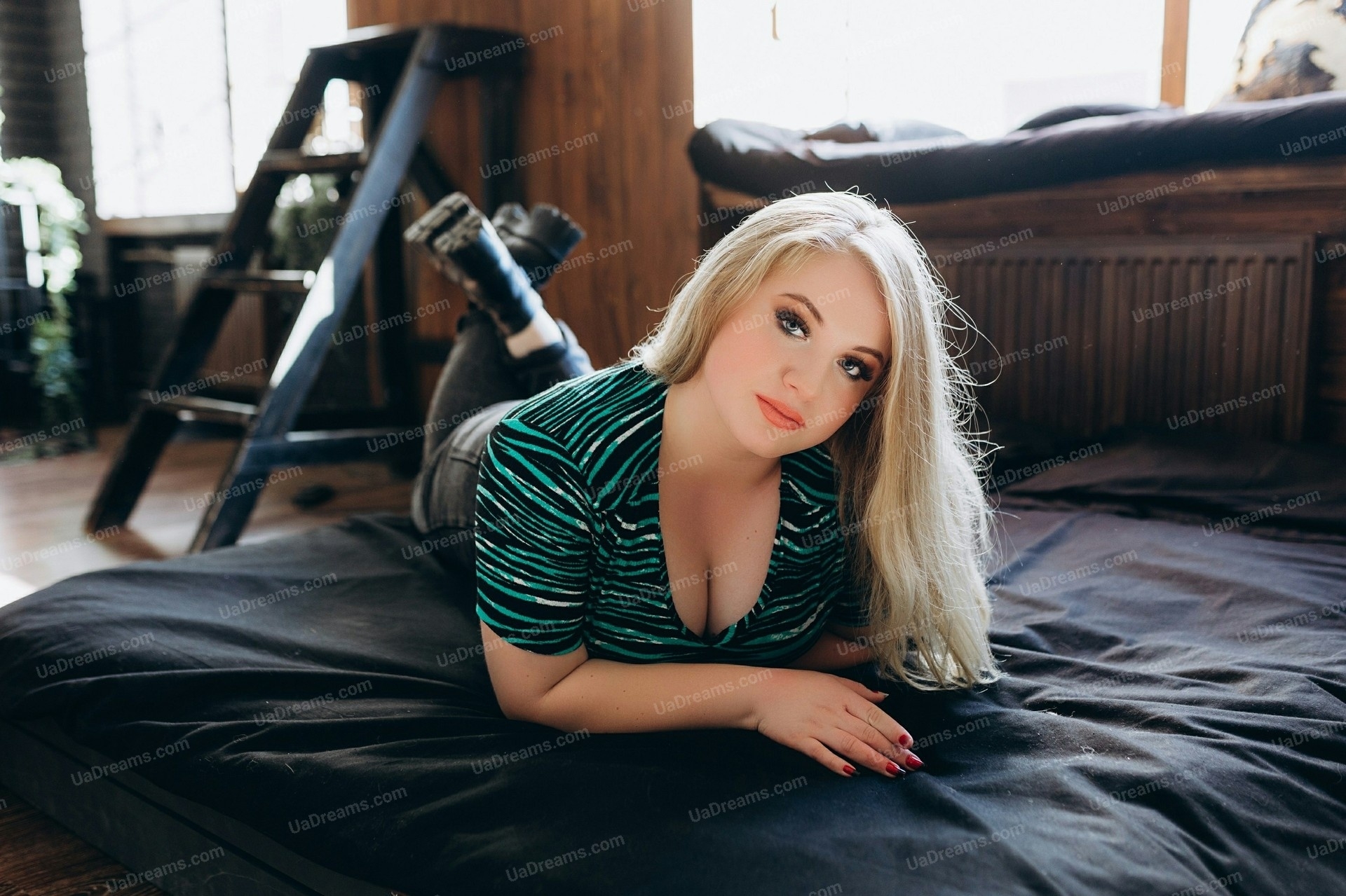 Kate Dnipro 19 y.o. - intelligent lady - small public photo.
