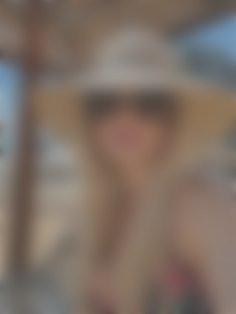 Kate Mykolaiv 38 y.o. - intelligent lady - small public photo.
