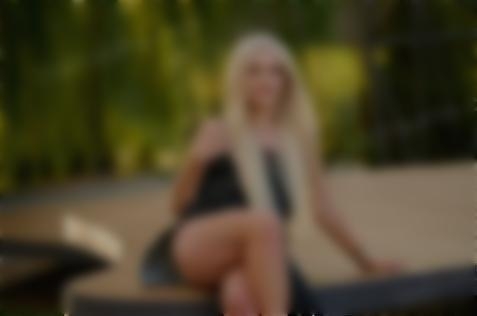 Mary Rivne 28 y.o. - intelligent lady - small public photo.