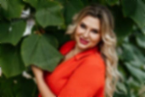 Yuliia Poltava 34 y.o. - intelligent lady - small public photo.