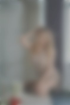 Iuliia Zhytomyr 37 y.o. - intelligent lady - small public photo.