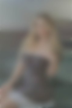 Iuliia Zhytomyr 37 y.o. - intelligent lady - small public photo.