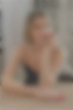 Iryna Cherkasy 33 y.o. - intelligent lady - small public photo.