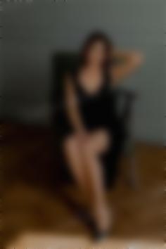 Nataliia Zaporizhia 34 y.o. - intelligent lady - small public photo.