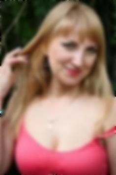 Oksana Zaporizhia 44 y.o. - intelligent lady - small public photo.