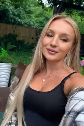 Helen from Dnipro