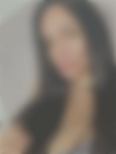 Yanella Kyiv 41 y.o. - intelligent lady - small public photo.