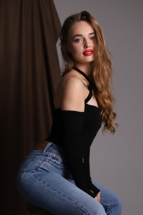 Viktoriia from Dnipro photo Viktoriia from Dnipro
