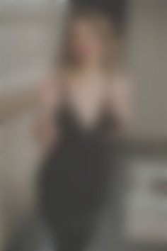Oksana Poltava 36 y.o. - intelligent lady - small public photo.