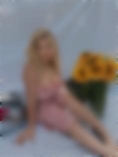 Veronika Kyiv 30 y.o. - intelligent lady - small public photo.