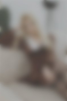 Karyna Ivano-Frankivsk 26 y.o. - intelligent lady - small public photo.
