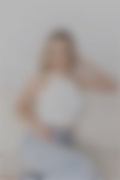Yuliia Cherkasy 25 y.o. - intelligent lady - small public photo.
