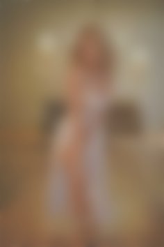 Alisa Sumy 39 y.o. - intelligent lady - small public photo.