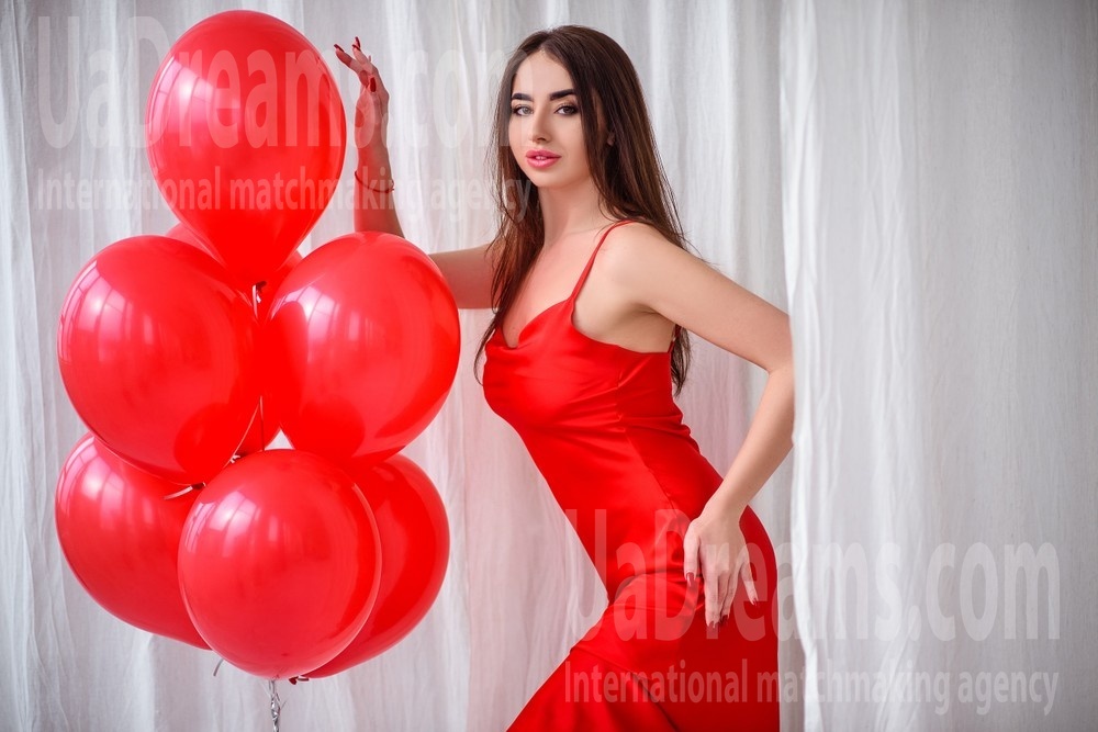 Hot Russian Woman Nelya 22 Years Hair Color Brown Uadreams Russian Marriage Agency 