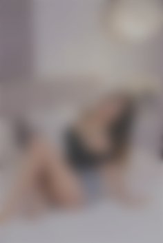 Viky Cherkasy 33 y.o. - intelligent lady - small public photo.