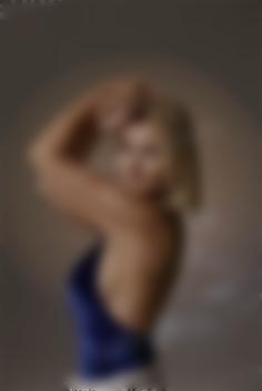 Yuliia Kyiv 36 y.o. - intelligent lady - small public photo.