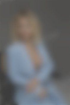 Yuliia Kyiv 36 y.o. - intelligent lady - small public photo.
