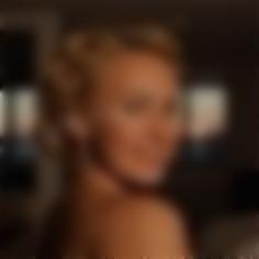 Viktoriia Poltava 45 y.o. - intelligent lady - small public photo.