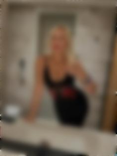 Viktoriia Poltava 45 y.o. - intelligent lady - small public photo.