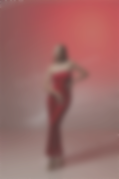 Yuliia Sumy 30 y.o. - intelligent lady - small public photo.