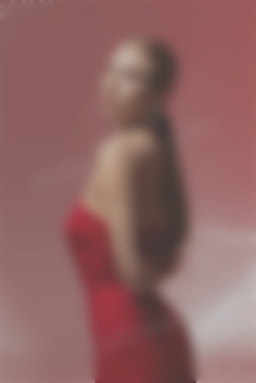 Yuliia Sumy 30 y.o. - intelligent lady - small public photo.