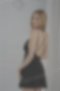 Yuliia Sumy 30 y.o. - intelligent lady - small public photo.