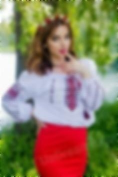 Hanna Sumy 32 y.o. - intelligent lady - small public photo.