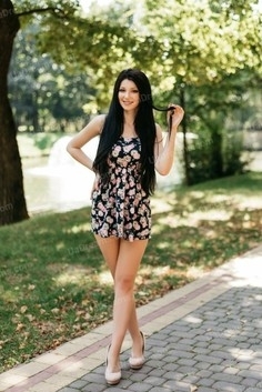 Nataliia Ivano-Frankovsk 23 y.o. - intelligent lady - small public photo.