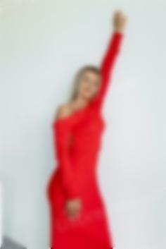 Olya Cherkasy 30 y.o. - intelligent lady - small public photo.