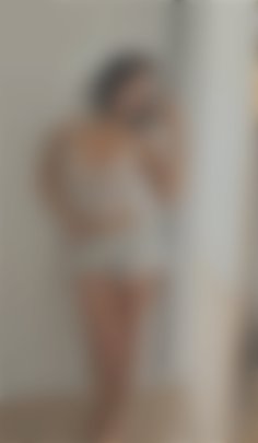 Julie Mykolaiv 42 y.o. - intelligent lady - small public photo.