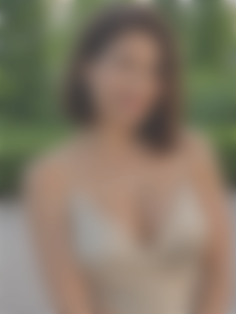 Julie Mykolaiv 42 y.o. - intelligent lady - small public photo.