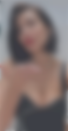 Julie Mykolaiv 42 y.o. - intelligent lady - small public photo.