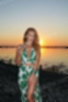 Julia Zaporizhia 40 y.o. - intelligent lady - small public photo.