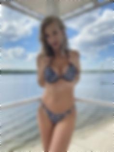 Julia Zaporizhia 40 y.o. - intelligent lady - small public photo.