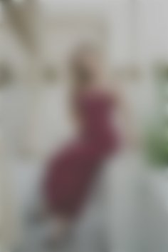 Anyuta Cherkasy 33 y.o. - intelligent lady - small public photo.