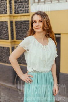 Tanya Dnipro 26 y.o. - intelligent lady - small public photo.