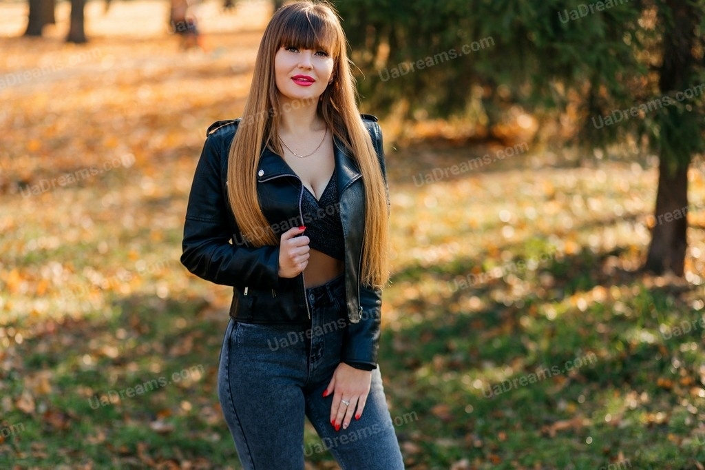 Hot Ukrainian Girl Yuliana 34 Years Hair Color Light Brown Uadreams Russian Marriage Agency