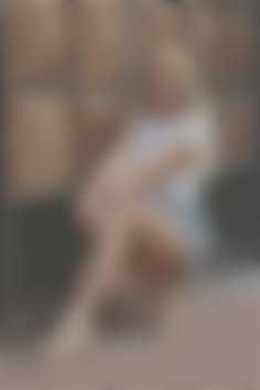 Aliona Zaporizhia 30 y.o. - intelligent lady - small public photo.